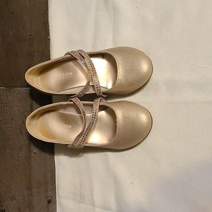 Girl Gold heel shoes